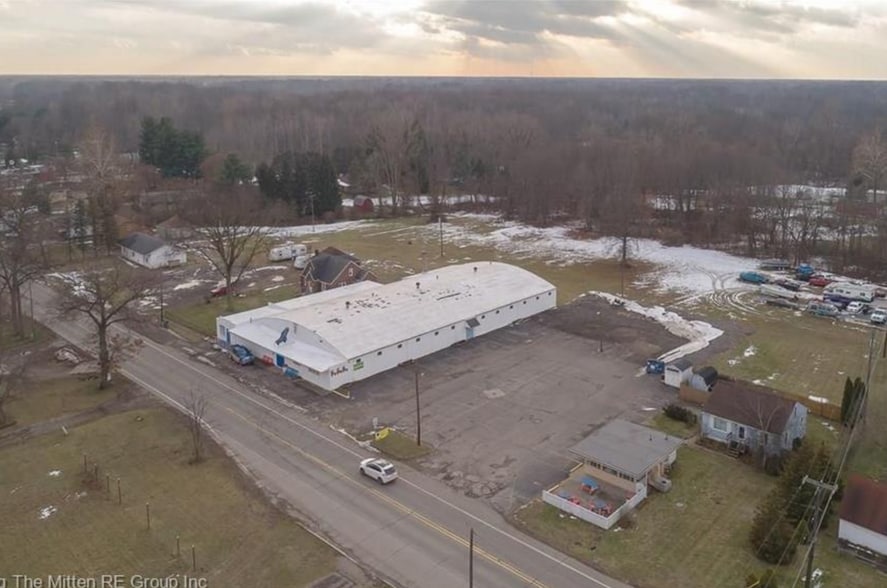More Photos Of 19750 Sumpter Rd, Belleville Freestanding For Sale