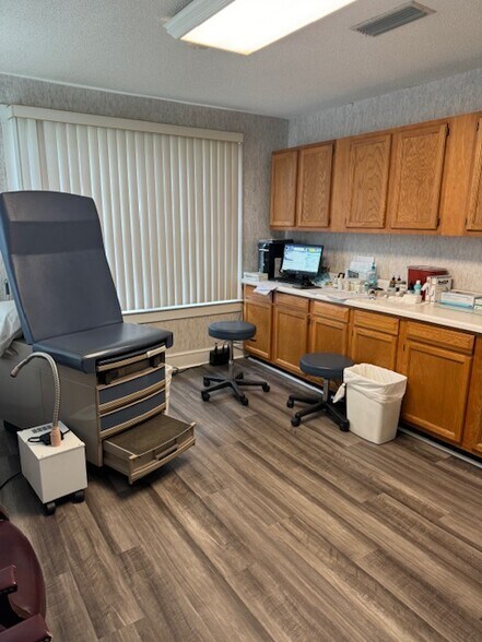 More Photos Of 610 Douglas Ave, Brewton Office Residential For Sale