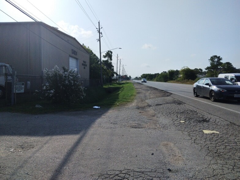 More Photos Of 13424 Hempstead Hwy, Houston Warehouse For Sale