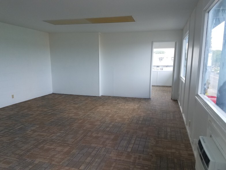 More Photos Of 46-012 Alaloa St, Kaneohe Warehouse For Lease