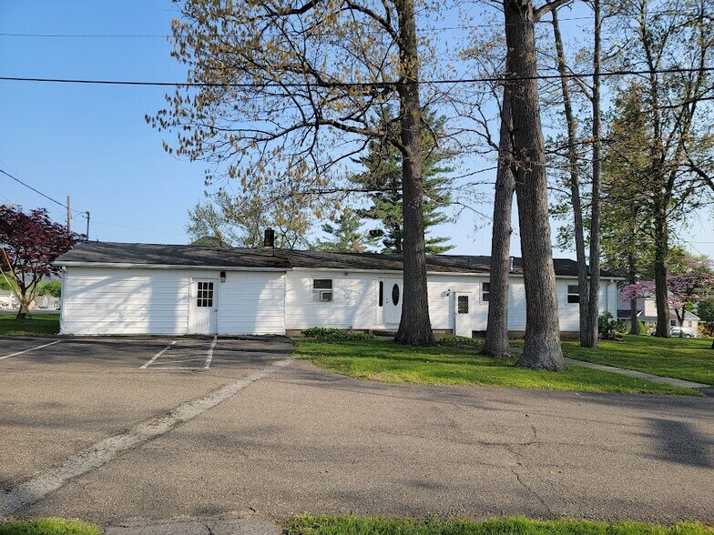 More Photos Of 400 Riverside Dr, Johnson City Specialty For Sale