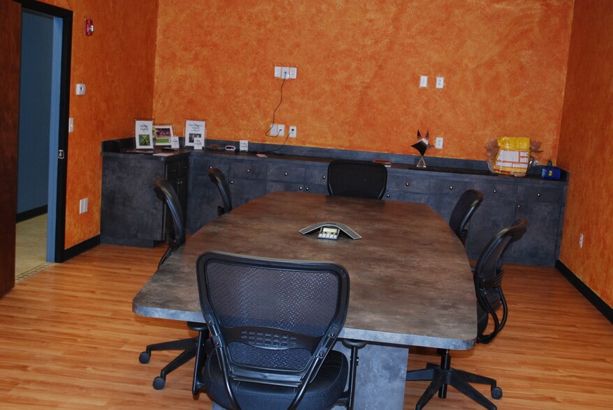 More Photos Of 7064 Sampey Rd, Groveland Light Manufacturing For Lease