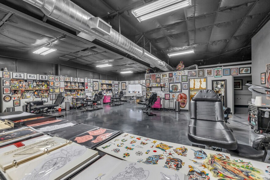 More Photos Of 242 Trade Center Dr, New Braunfels Warehouse For Lease