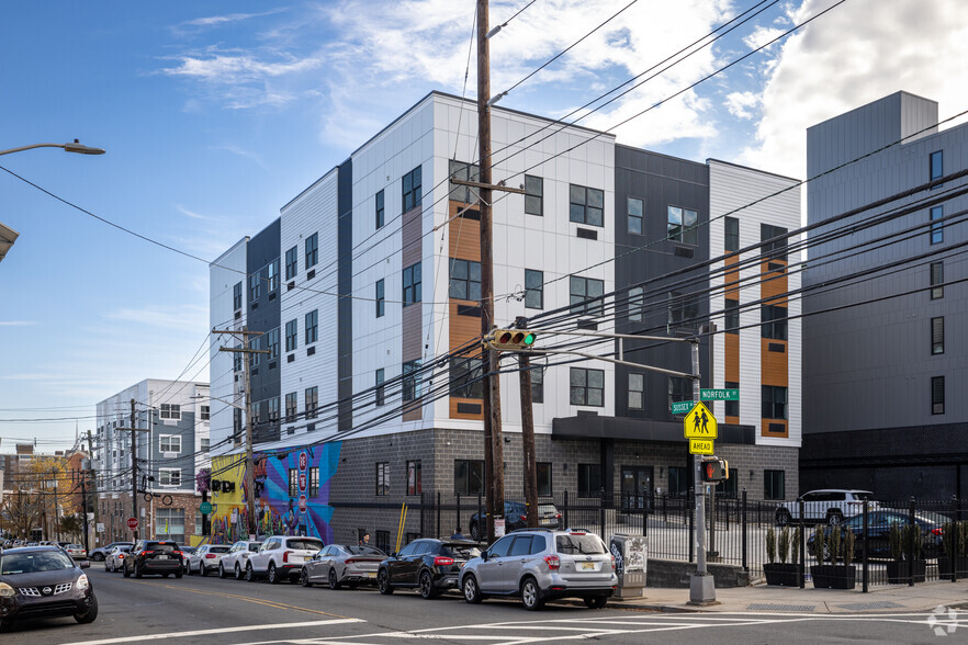 More Photos Of 50-56 Norfolk St, Newark Apartments For Lease