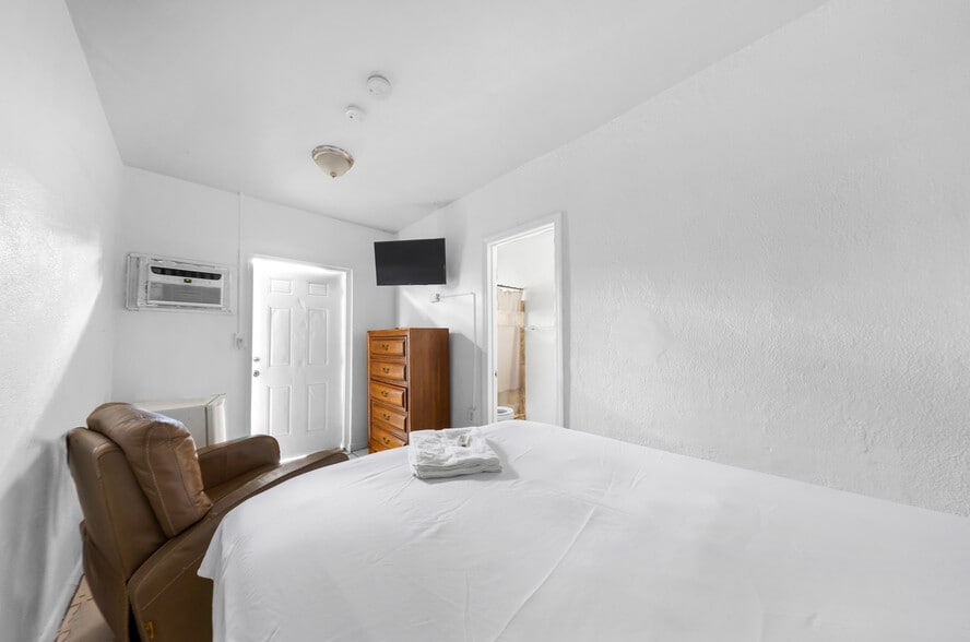 More Photos Of 4831 W Flagler St, Coral Gables Apartments For Sale