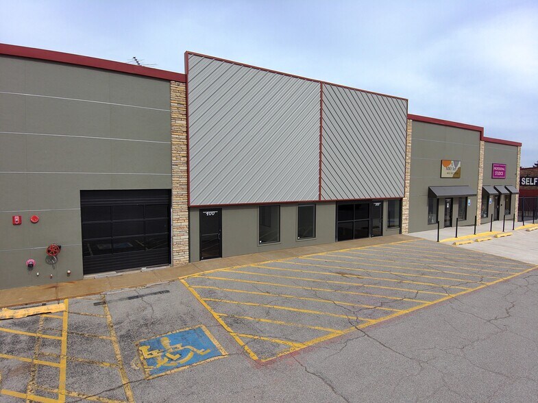 More Photos Of 8921 NW Expressway St, Oklahoma City Warehouse For Lease
