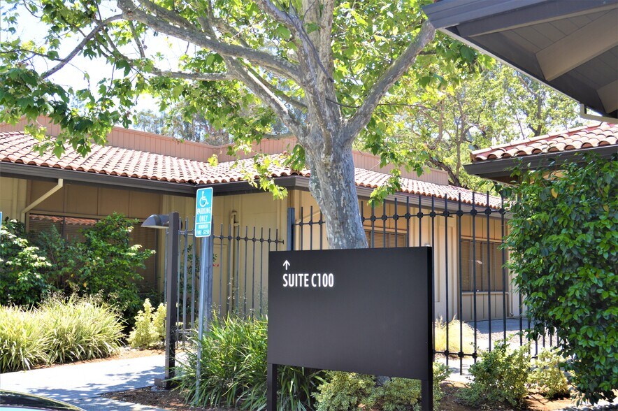 More Photos Of 983 University Ave, Los Gatos Unknown For Lease