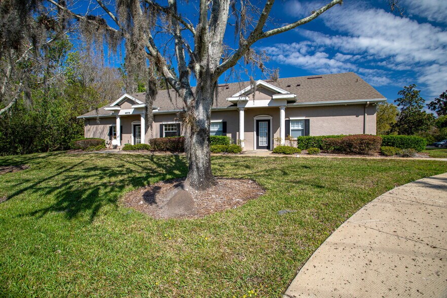 More Photos Of 4969-4971 Van Dyke Rd, Lutz Medical For Sale