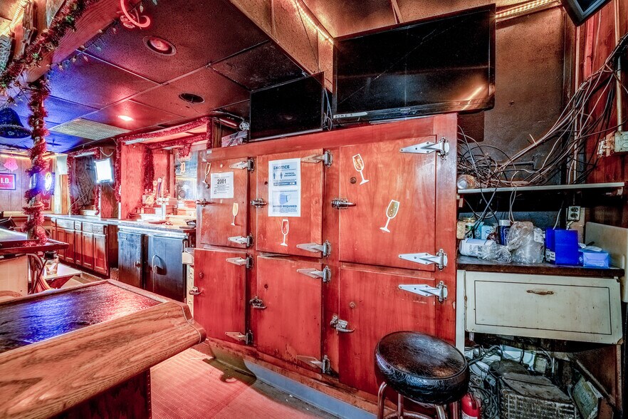 More Photos Of 19430 W Warren Ave, Detroit Specialty For Sale