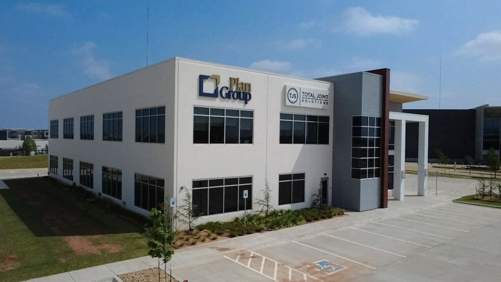 More Photos Of 101 NE 82nd St, Oklahoma City Medical For Lease