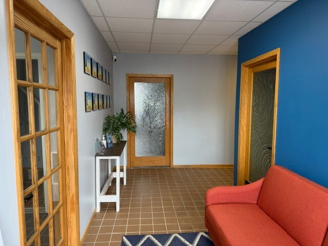 More Photos Of 134 26th St NW, Owatonna Office For Lease