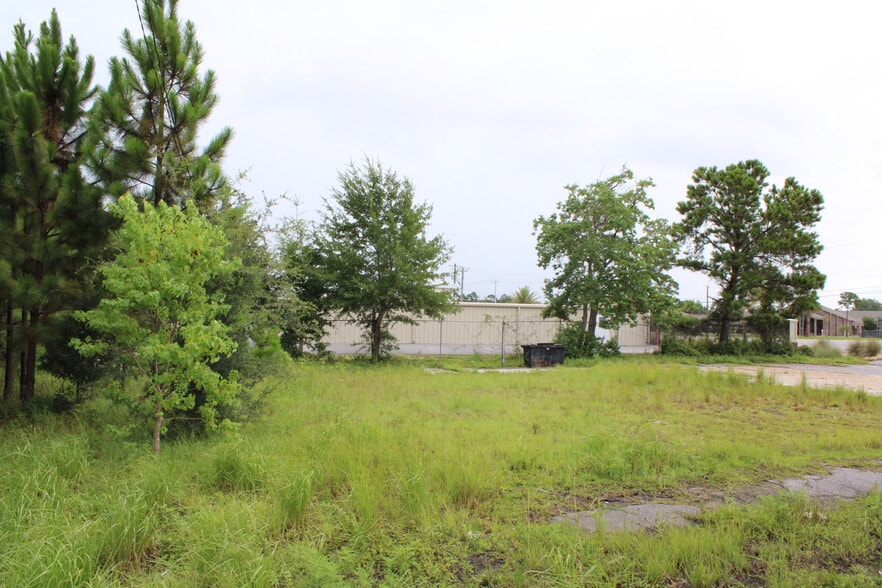 More Photos Of 3931 W Highway 390, Panama City Service Station For Sale