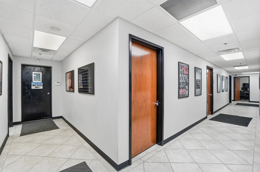 More Photos Of 10700 John Price Rd, Charlotte Warehouse For Lease