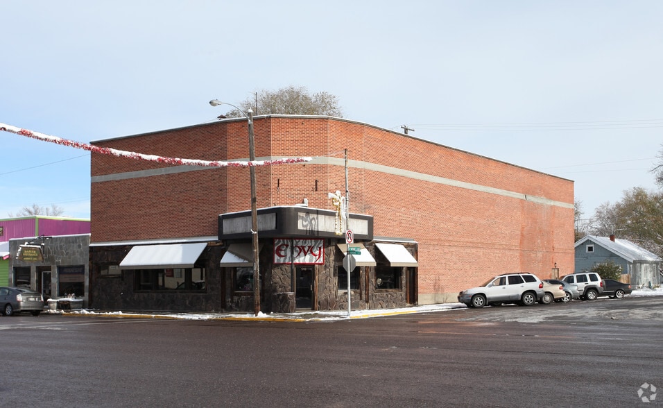 Primary Photo Of 546 Main St, Gooding Storefront For Sale