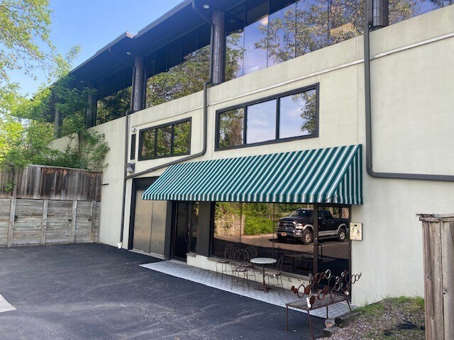 More Photos Of 170 Linden Oaks Dr, Rochester Office For Sale