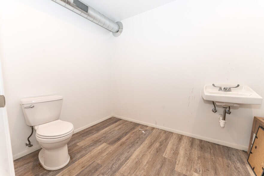 More Photos Of 4040 Saltsburg Rd, Murrysville Auto Repair For Sale