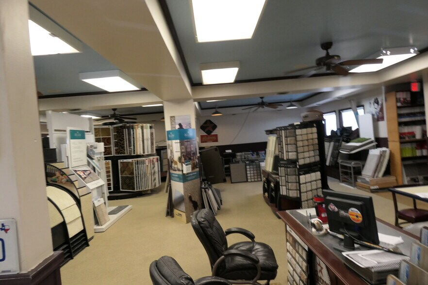 More Photos Of 8105 Gulf Fwy, Houston Freestanding For Sale