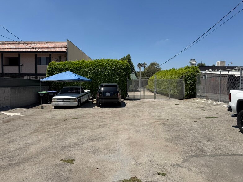 More Photos Of 480 S Rosemead Blvd, Pasadena Office For Sale