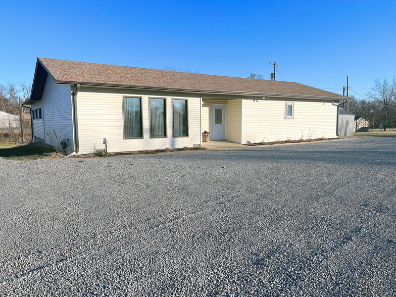 Primary Photo Of 418 S 14th St, Wymore General Retail For Sale