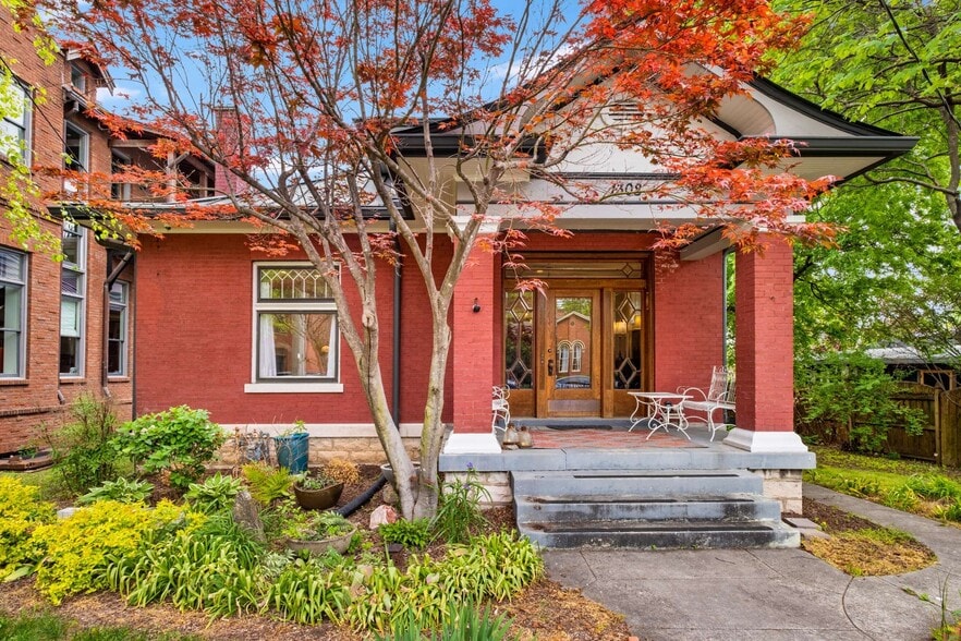 More Photos Of 1308 6th Ave N, Nashville Office Residential For Sale