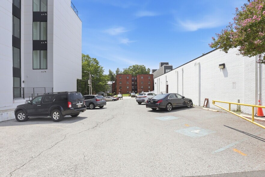 More Photos Of 716-718 Kennedy St NW, Washington Funeral Home For Sale
