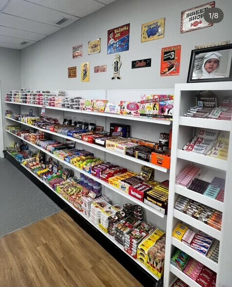 More Photos Of 221 Oak Ave, Torrington Storefront Retail Residential For Lease