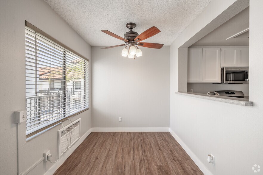 More Photos Of 1318 N Mansfield Ave, Los Angeles Apartments For Sale