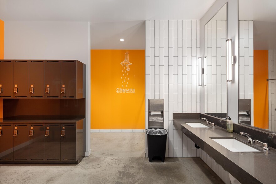 More Photos Of 5825 Oberlin Dr, San Diego Research And Development For Lease