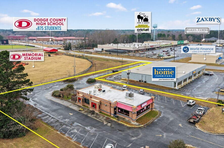 More Photos Of 6121 Oak St, Eastman Restaurant For Sale