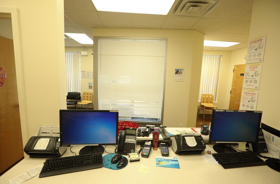 More Photos Of 211-20 Union Tpke, Oakland Gardens Storefront Retail Office For Sale