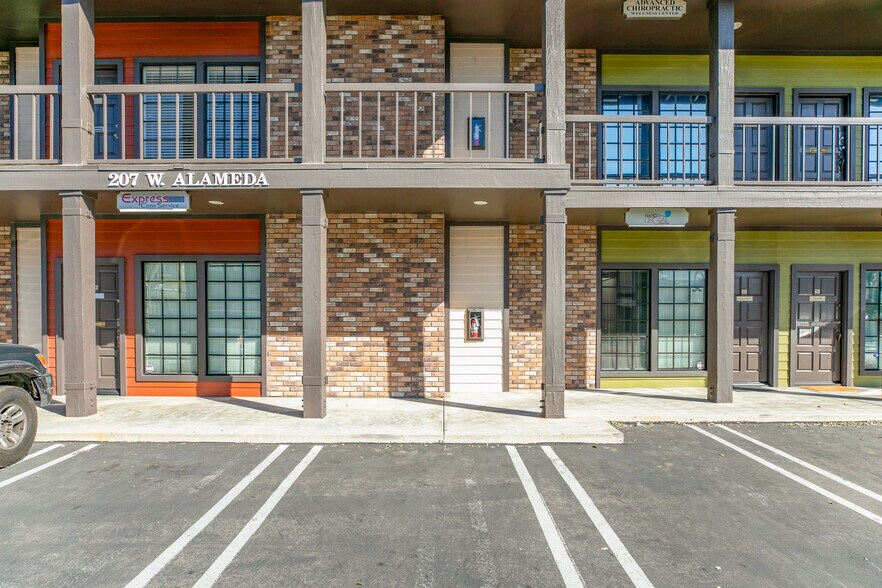 More Photos Of 207 W Alameda Ave, Burbank Office For Sale