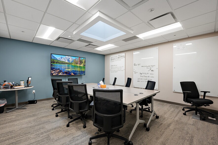 More Photos Of 43750 Garfield Rd, Clinton Township Office For Lease