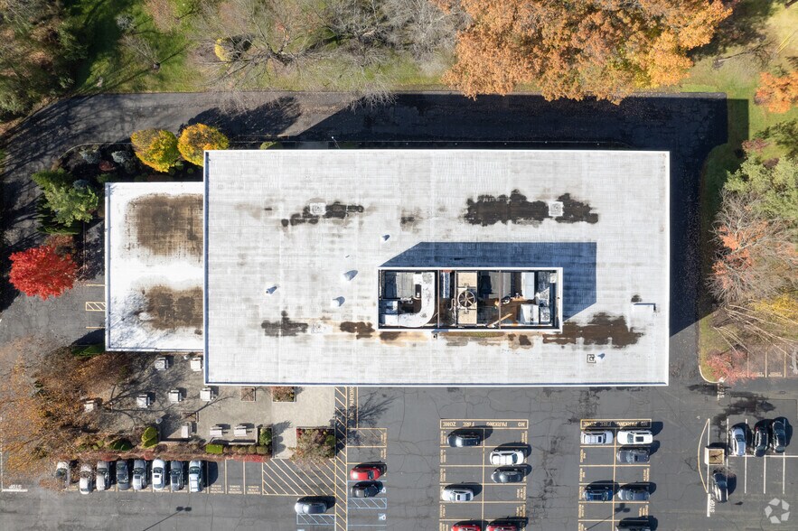 More Photos Of 700 Kinderkamack Rd, Oradell Office For Lease