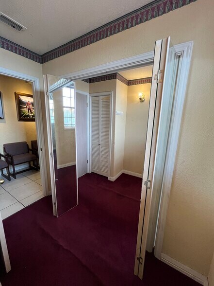 More Photos Of 102 W Calton Rd, Laredo Office Residential For Sale