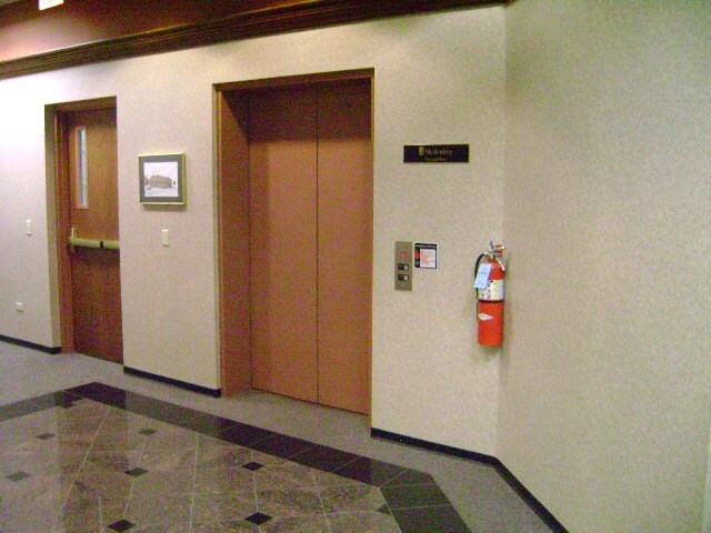 More Photos Of 15 SW Old State Capitol Plz, Springfield Office For Sale