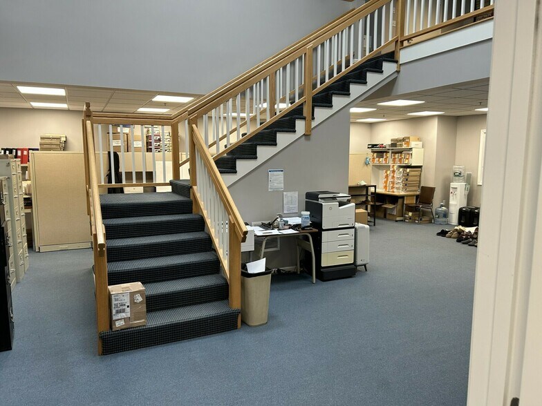 More Photos Of 7 Christy Dr, Brockton Office For Sale