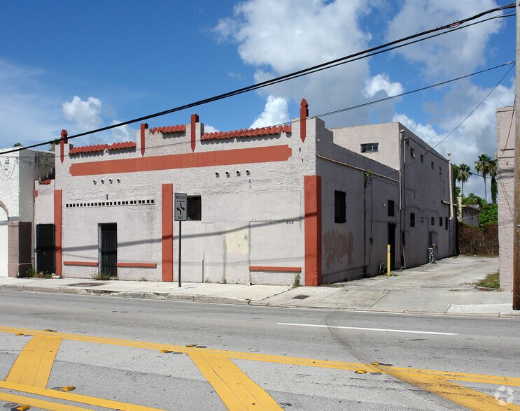 Primary Photo Of 926 NW 7th Ave, Miami Light Manufacturing For Lease
