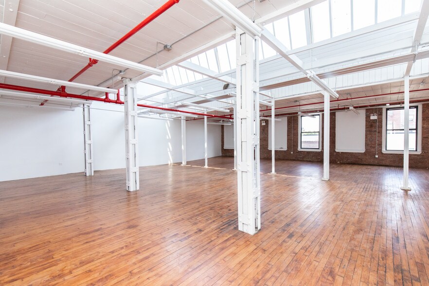 More Photos Of 540 39th St, Union City Warehouse For Lease