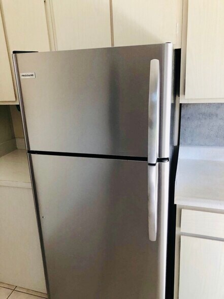 More Photos Of 815 2nd Ave NW, Largo Apartments For Sale