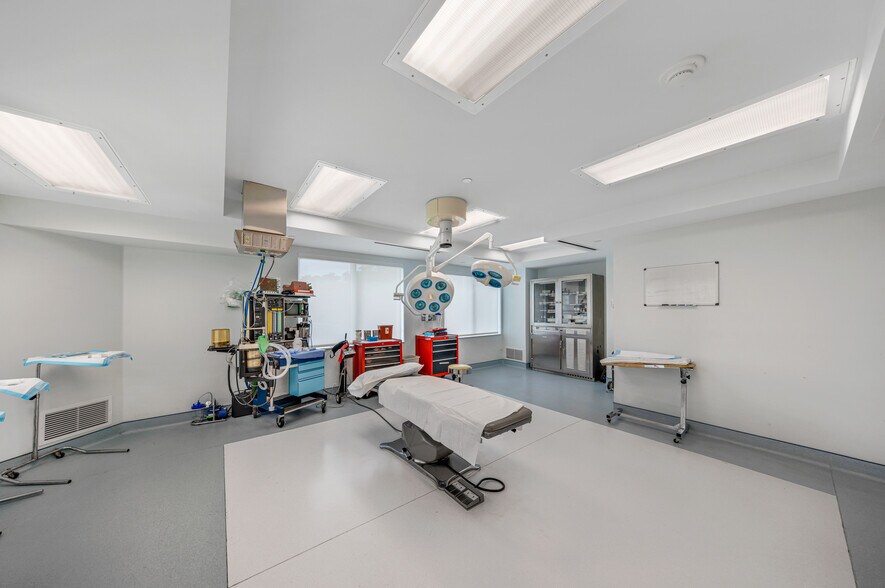 More Photos Of 1693 SW 27th Ave, Miami Office For Sale