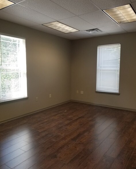 More Photos Of 4286 Bells Ferry Rd, Kennesaw Office For Lease