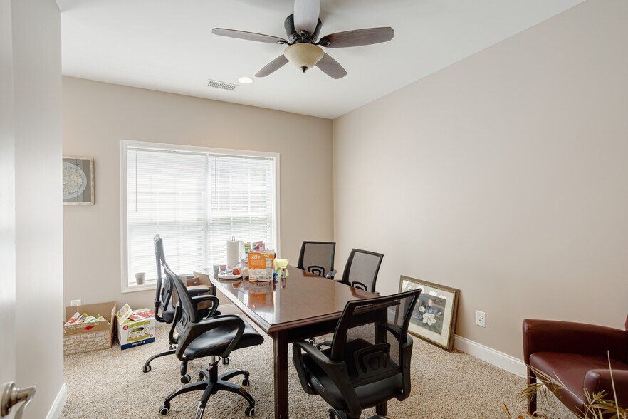 More Photos Of 239 Veterans Pky, Murfreesboro Office For Sale