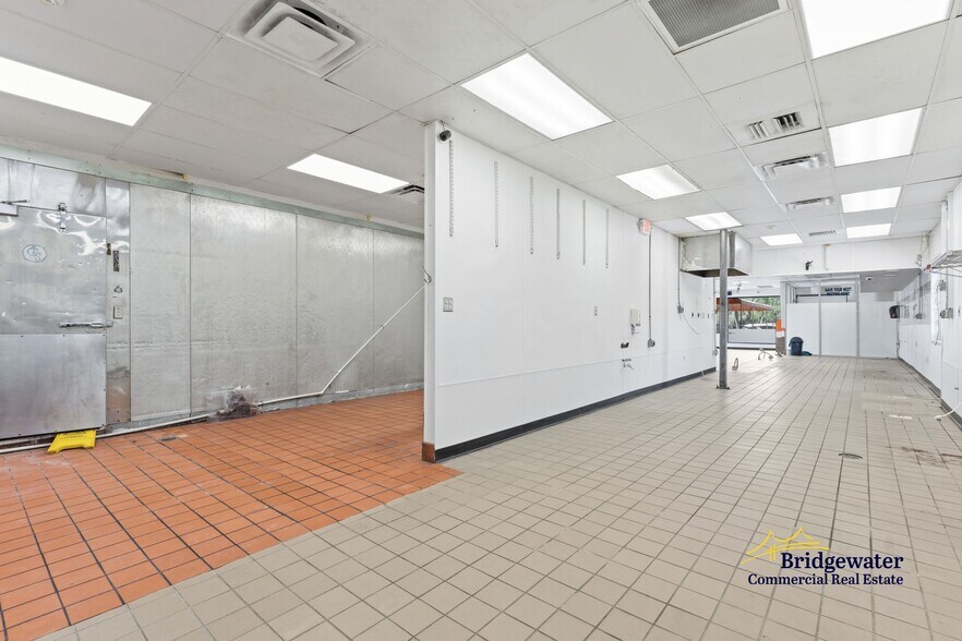 More Photos Of 1200 Pasadena Ave S, South Pasadena Restaurant For Sale