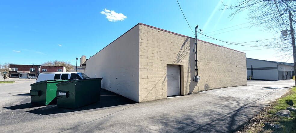 More Photos Of 2075 N Susquehanna Trl, Selinsgrove Freestanding For Sale