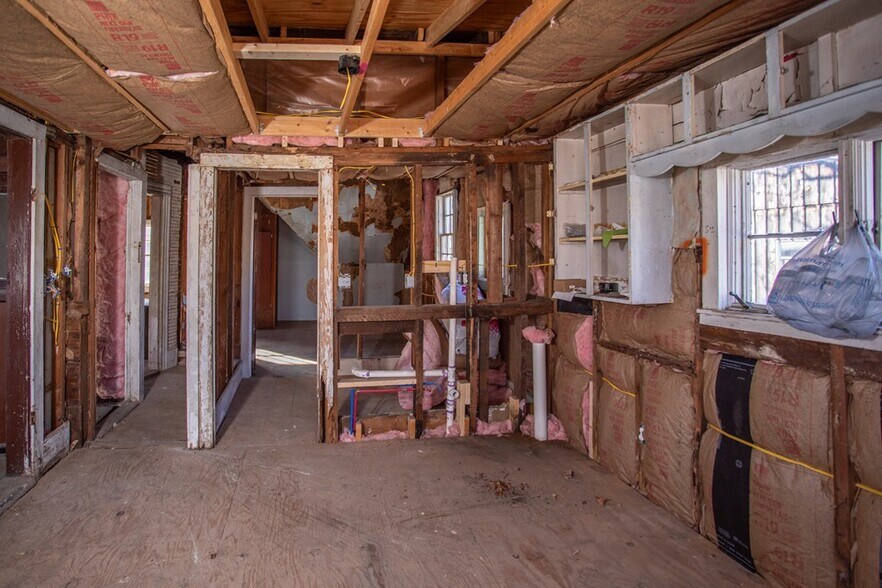 More Photos Of 11 E Hill Rd, Covington Apartments For Sale