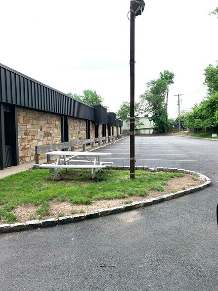 More Photos Of 466 Old Hook Rd, Emerson Medical For Sale