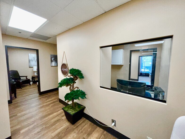 More Photos Of 1800 Peachtree St NW, Atlanta Loft Creative Space For Lease