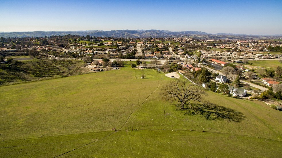2450 Golden Hill Rd, Paso Robles, CA 93446 Land
