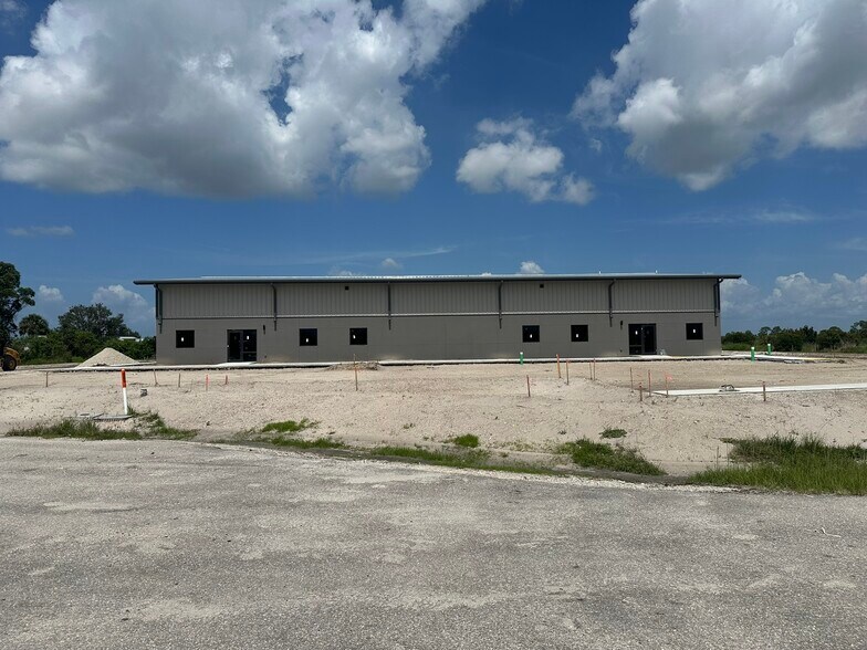 Primary Photo Of 28315 Woodlawn, Punta Gorda Industrial For Lease