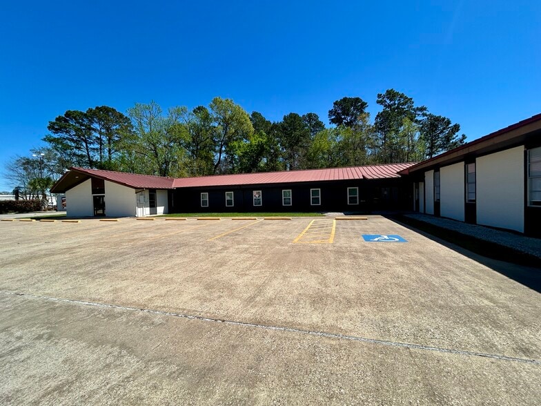 More Photos Of 4265 E Lucas Dr, Beaumont Religious Facility For Sale